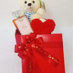 Kit Perfume  Revie Rose - Caixa quadrada com Ursinho